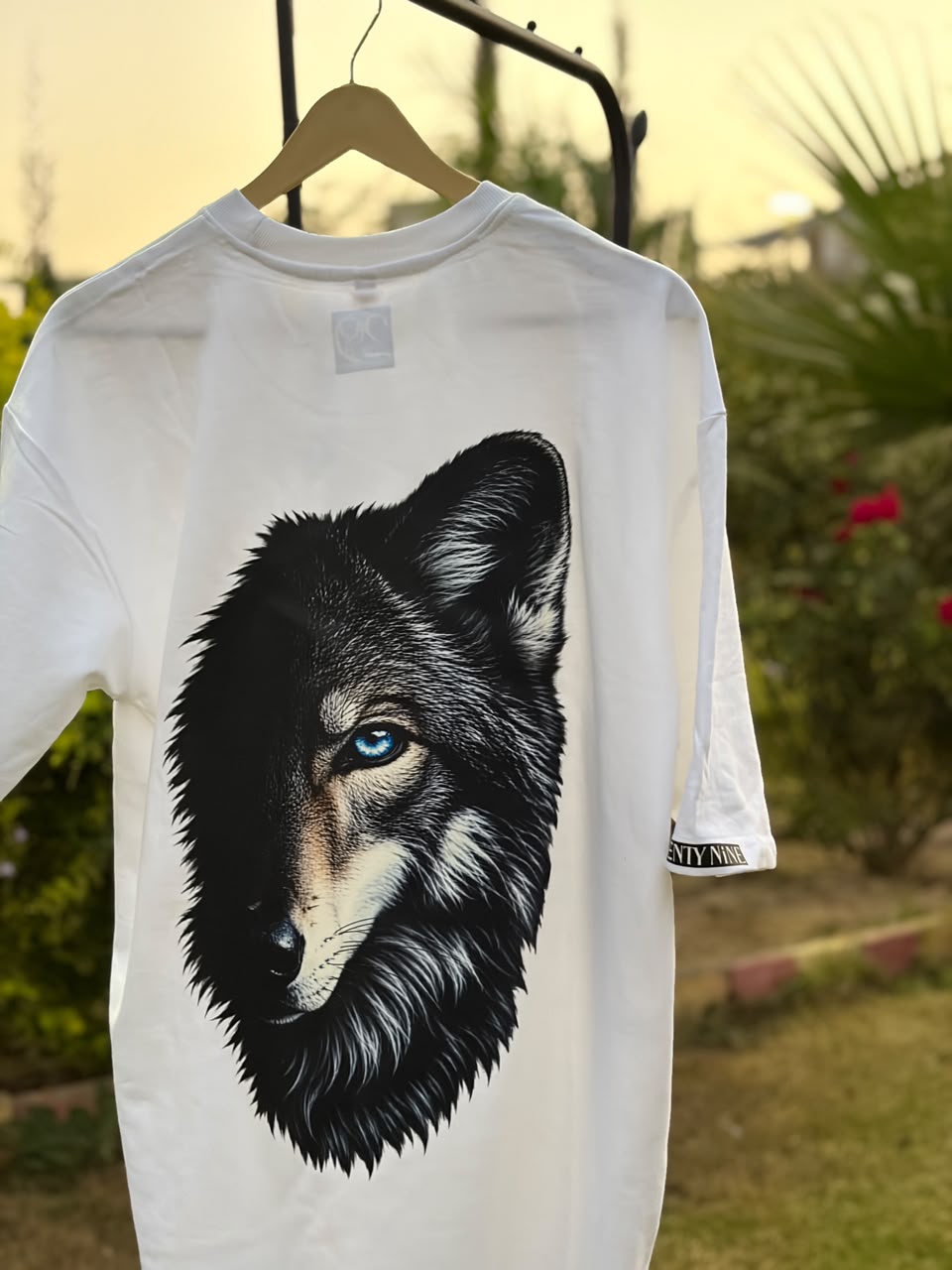 Wolf Graphic Oversized T-Shirt – Design 13 product photo 3