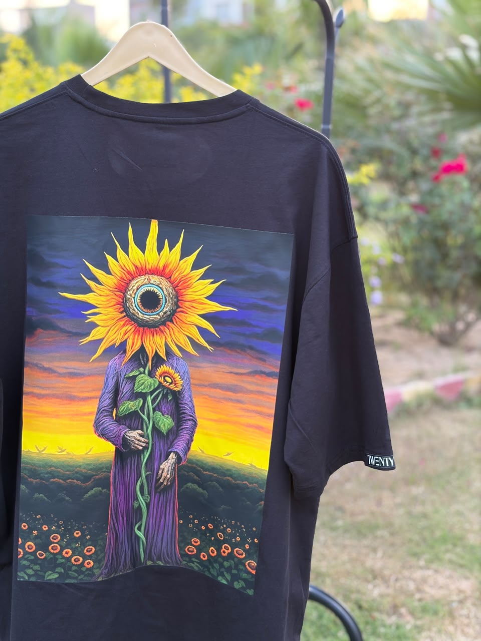 Sunflower Artistic Graphic T-Shirt | TWENTY NINE product image 2